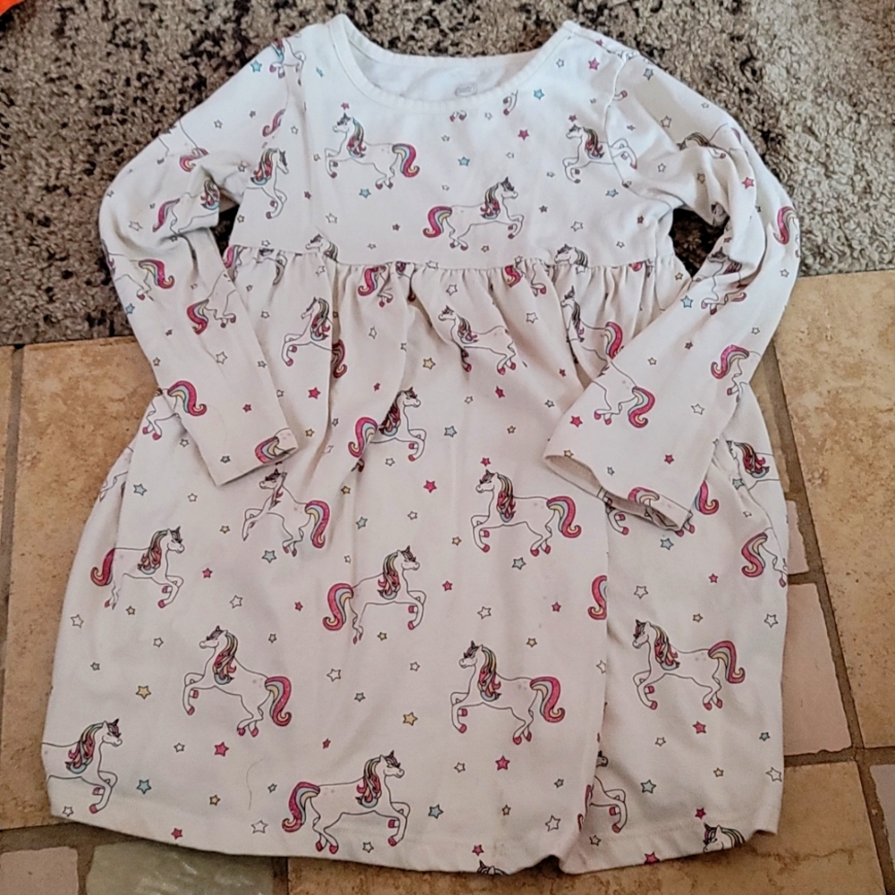 Girls dress